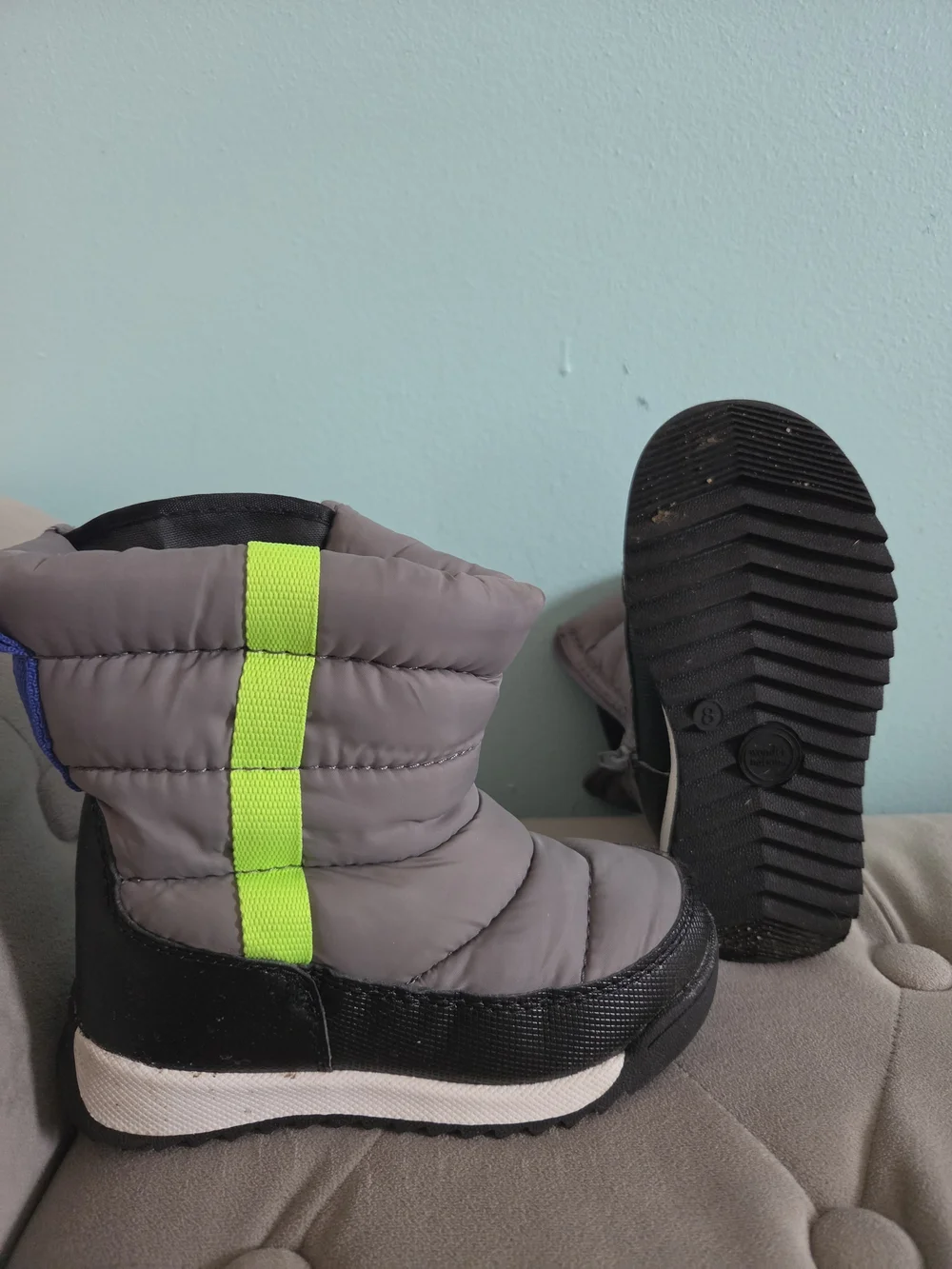 Wonder Nation Kids Grey Winter Boots with Neon Accent Toddler Size 8